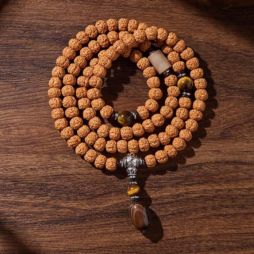 Auspicious clouds dzi mala 108 beads, featuring protective Tibetan spiritual beads with lucky cloud pattern symbolizing prosperity