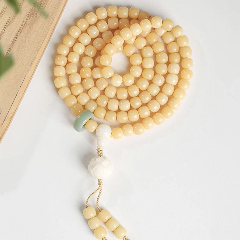 Bodhi seed and dzi bead bracelet with protective nine-eye dzi stone and natural beads