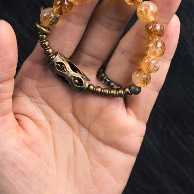 Citrine protection bracelet size comparison showing multiple wrist circumference fit options