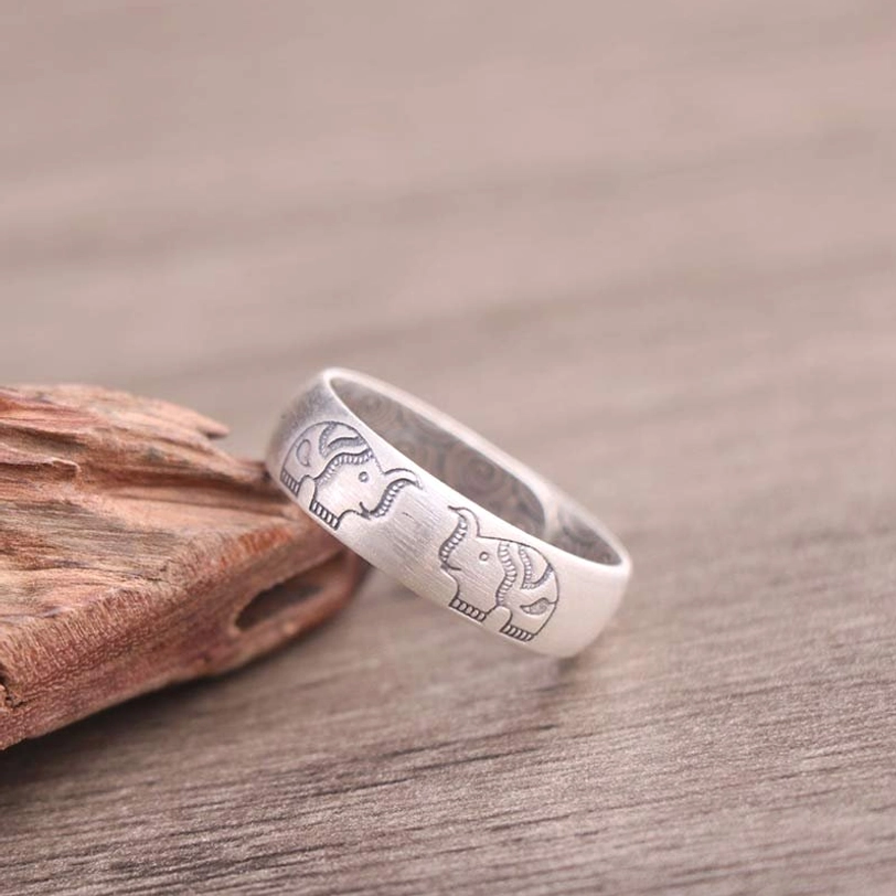 dual elephant engraved sterling silver adjustable ring - vintage tibetan blessing jewelry