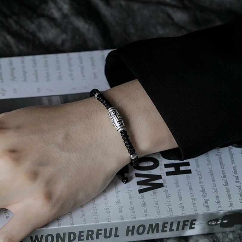 Nine-eye dzi bead silver bracelet size reference, showing adjustable range from 14-23cm wrist circumference