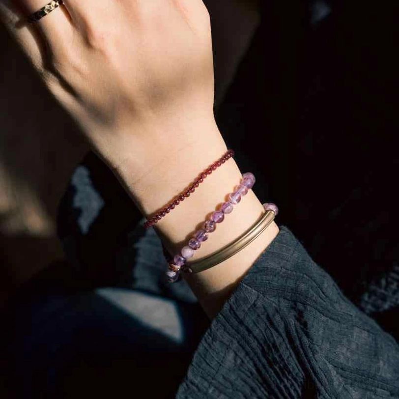 Premium handcrafted amethyst garnet healing bracelet with brass accents and elastic cord
