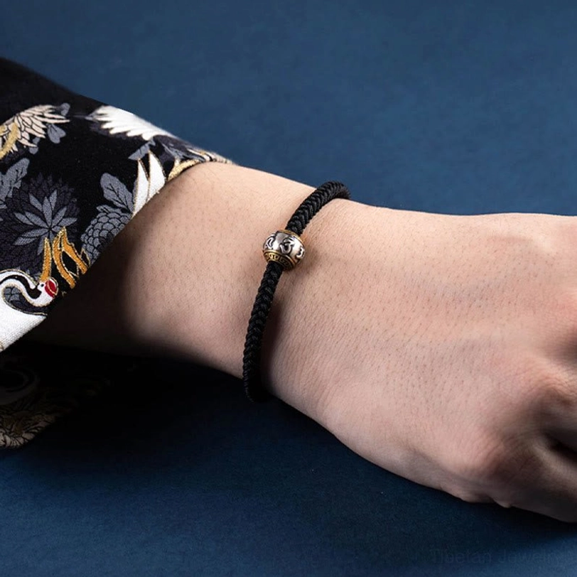 Om Mani Padme Hum Tibetan bracelet with colorful Version variant showing enhanced design details