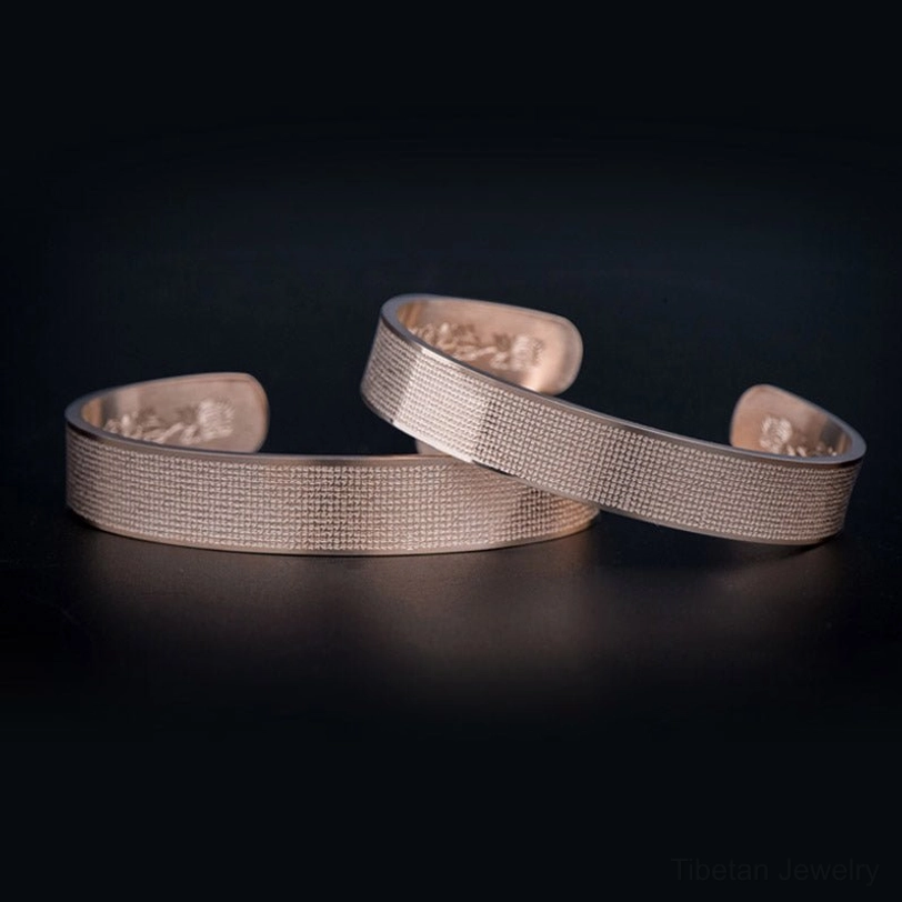 Shurangama mantra titanium steel bracelet size comparison and fit guide - helping choose between small and large sizing