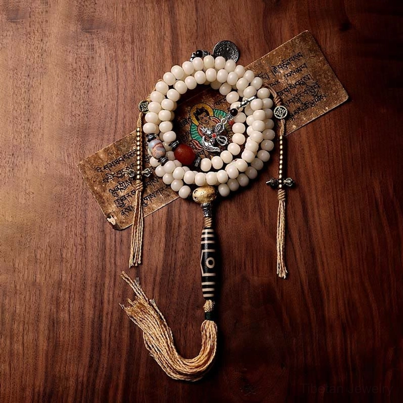 Tibetan 108 mala necklace with bodhi seeds and dzi bead protective amulet full strand display