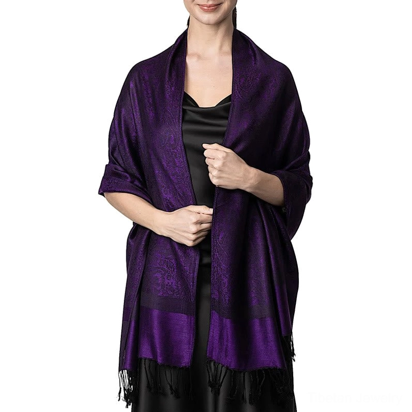 Tibetan paisley jacquard shawl packaging - product presentation