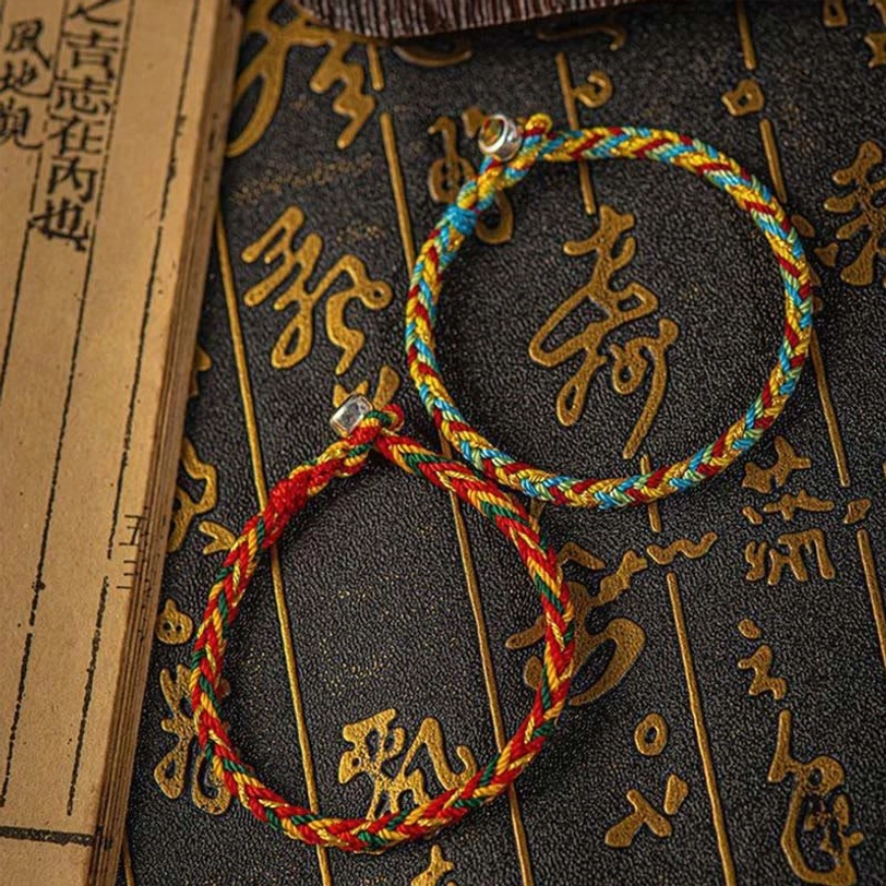 Handcrafted Tibetan protection bracelet with king kong knot and 925 silver ball closure