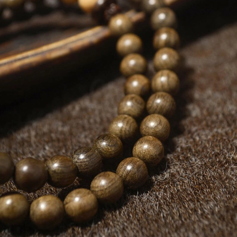 Authentic handmade Tibetan sandalwood mala beads 108-bead meditation prayer bracelet with protective properties