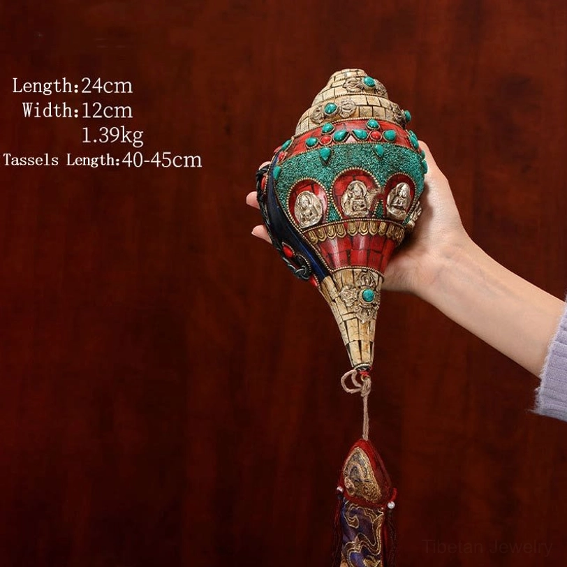 Handmade Tibetan Shankha conch decoration with White Tara Bodhisattva and turquoise stone