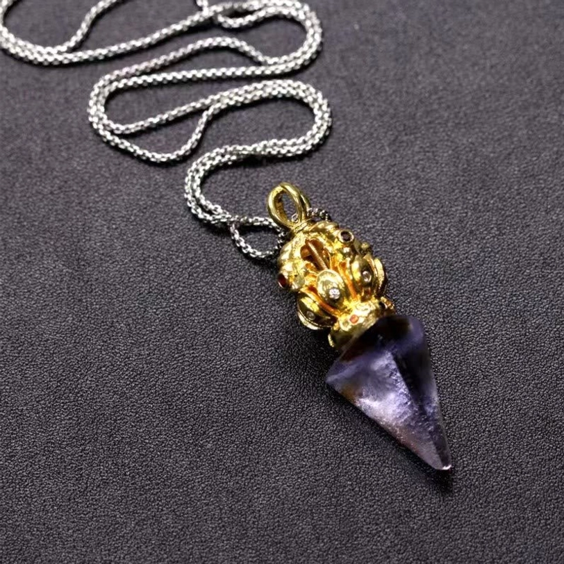 Tibetan Vajra Liuli crystal pendant necklace handcrafted detail image