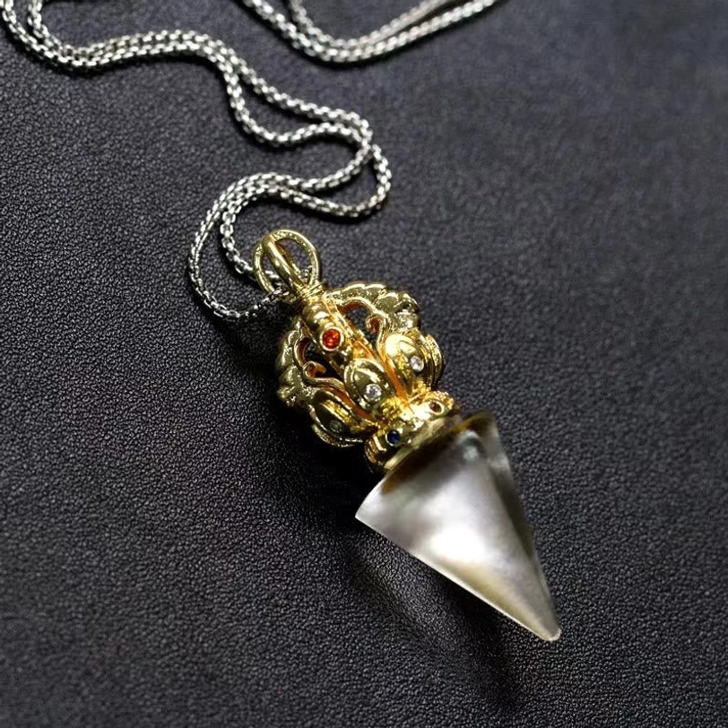 Tibetan Vajra Liuli crystal pendant necklace front product image