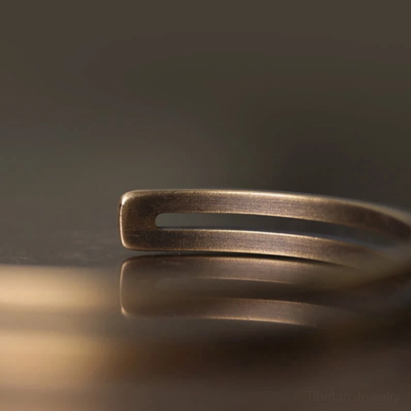 Viking cuff bracelet sizing guide showing small medium large diameter options for proper fit