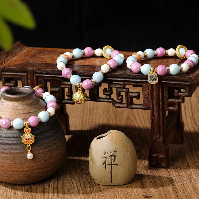 Zakiram Goddess wealth bracelet sizing guide showing 14-18cm wrist circumference with adjustment demonstration