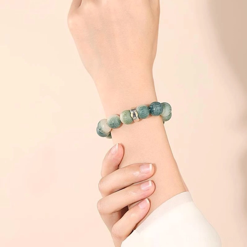 Zodiac Monkey Tathagata Buddha Bodhi seed bracelet with Om Mani Padme Hum engraving detail